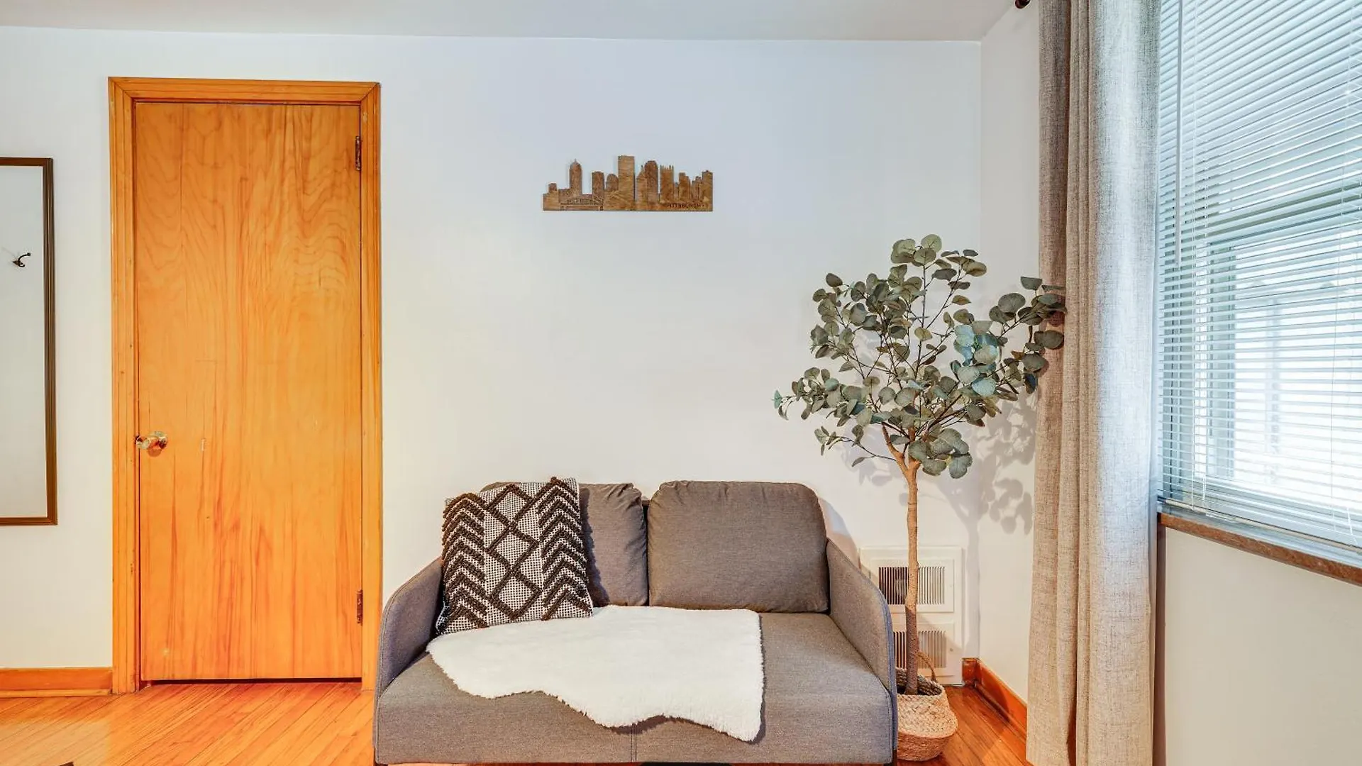 Spacious Pittsburgh Getaway About 2 Mi To Downtown!